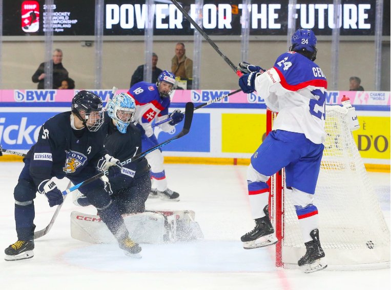 Hokejový zápas Slovensko Fínsko U18 na MS v hokeji